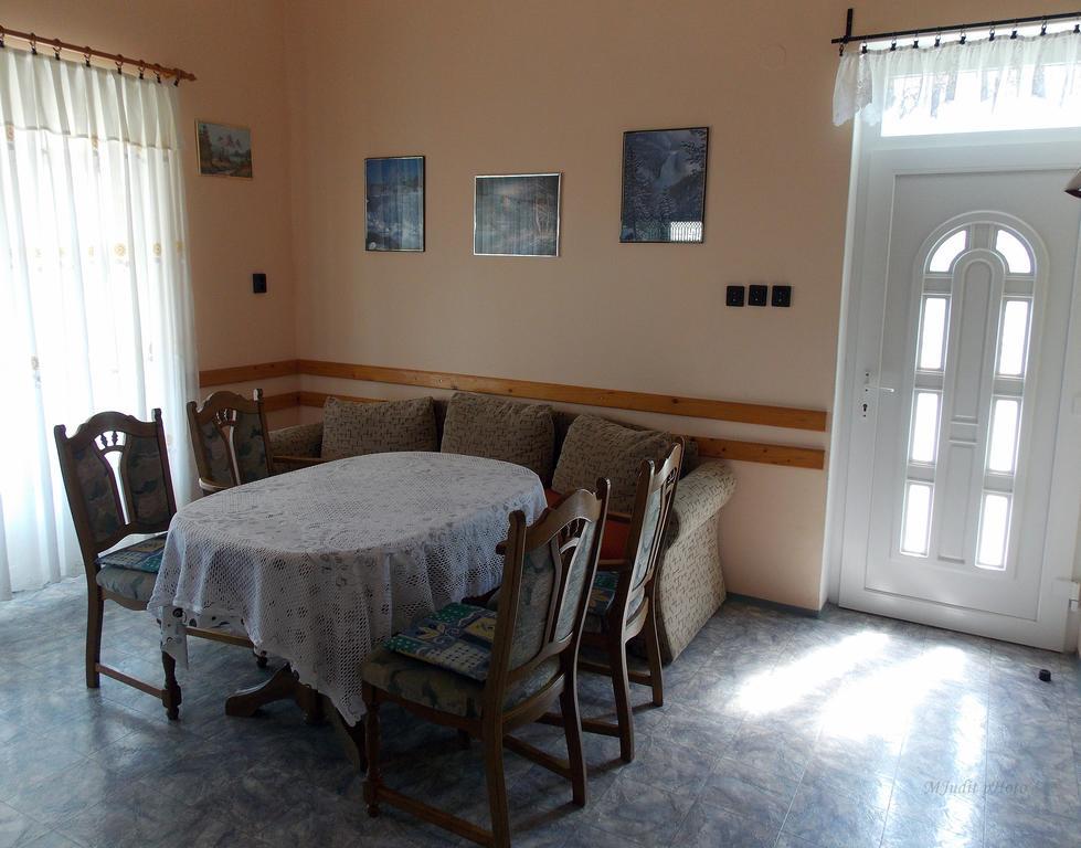 Bencze Vendeghaz Zalakaros Apartment ภายนอก รูปภาพ